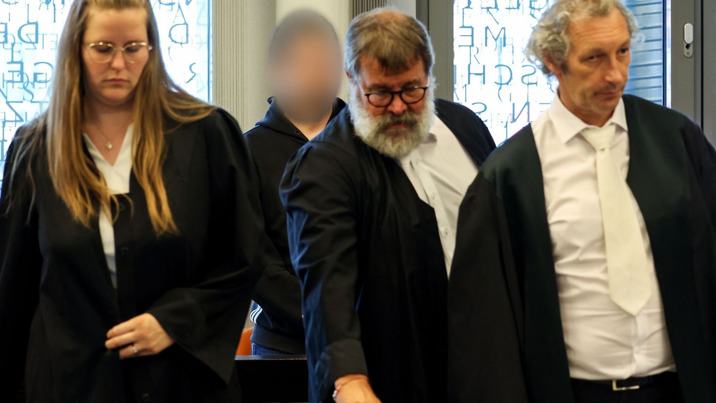 Brandstiftungen: Höchststrafe für vierfachen Feuermord von Solingen