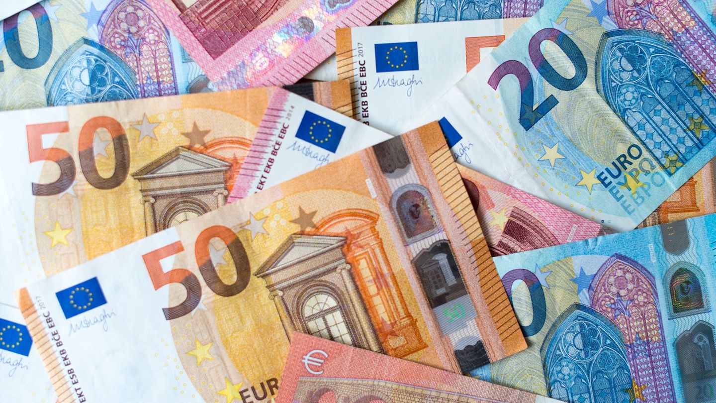 Kommunale Finanzen: Sachsens Kommunen rutschen in Rekordminus