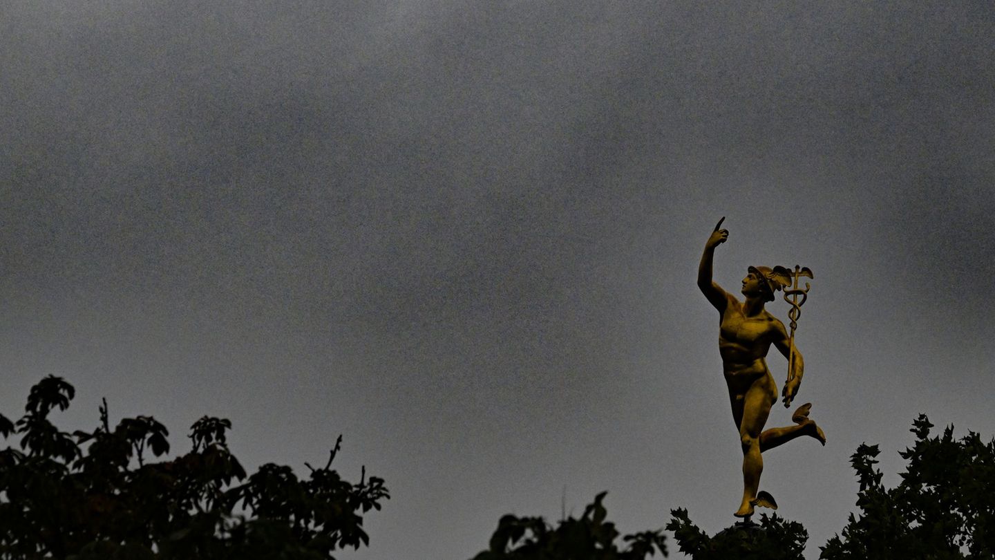 Prognose: Wolkengrau, Schauer und Gewitter im Südwesten